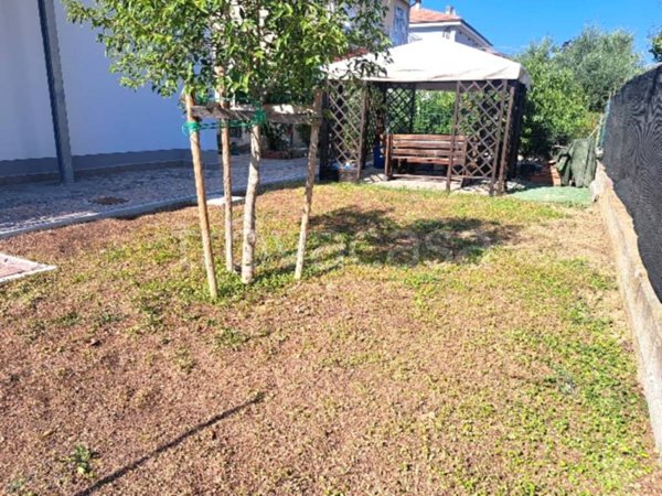 casa indipendente in vendita a Pesaro in zona Villa Fastiggi