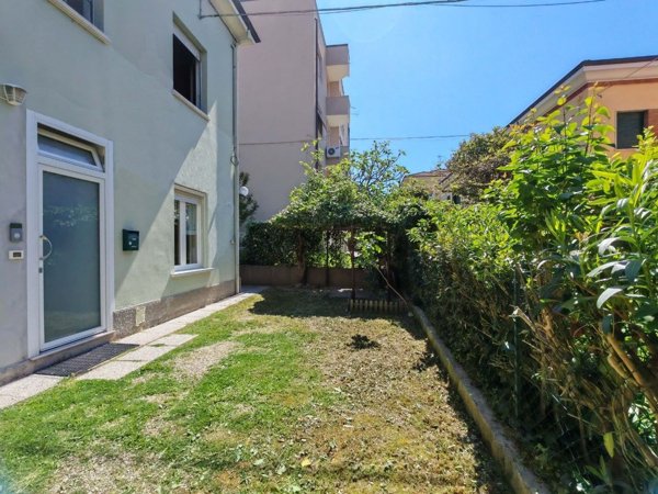 appartamento in vendita a Pesaro in zona Loreto