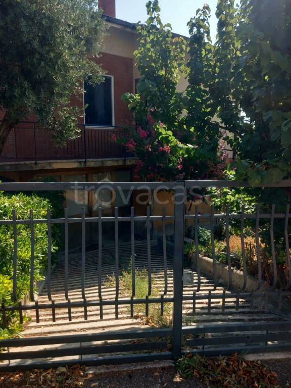 casa indipendente in vendita a Pesaro in zona Monteciccardo