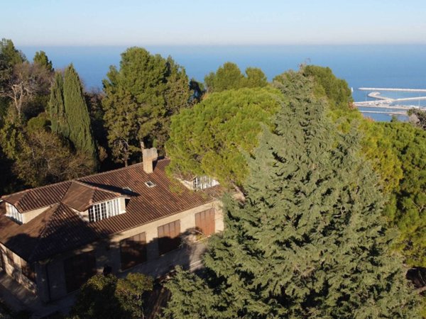 casa indipendente in vendita a Pesaro in zona San Bartolo