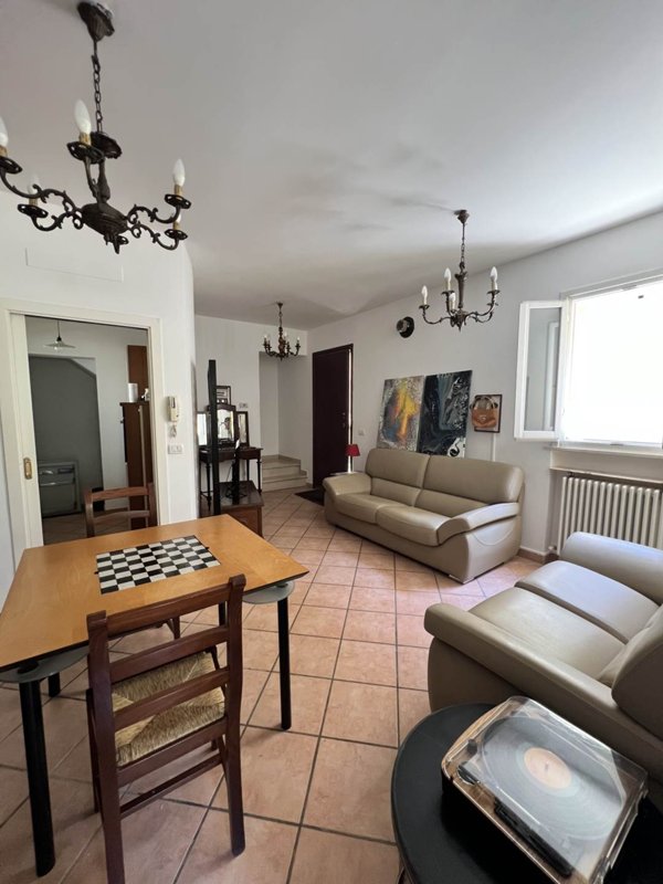 casa indipendente in vendita a Pesaro in zona Santa Maria dell'Arzilla