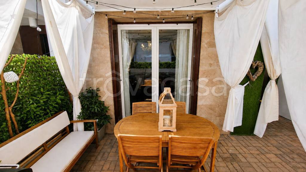 casa indipendente in vendita a Pesaro in zona Trebbiantico