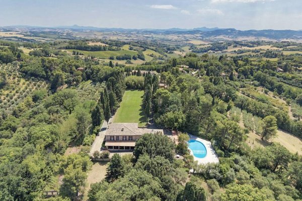 casa indipendente in vendita a Pesaro in zona Tresole