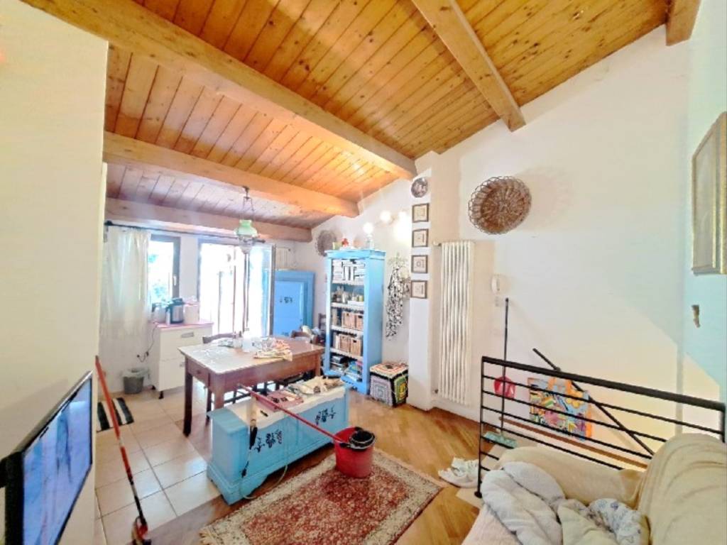 casa indipendente in vendita a Pesaro in zona Villa Fastiggi