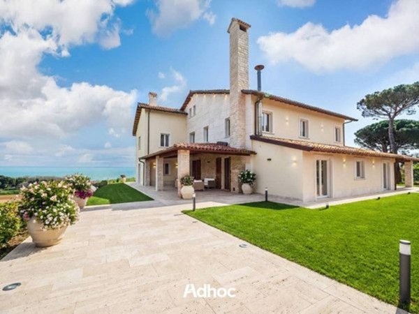 casa indipendente in vendita a Pesaro in zona Provinciale