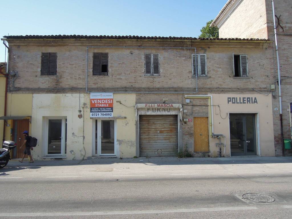 intera palazzina in vendita a Pesaro in zona Villa Fastiggi