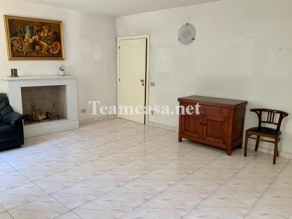 casa indipendente in vendita a Pesaro in zona Centro Città