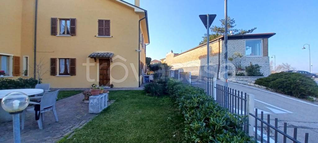 casa indipendente in vendita a Pesaro in zona San Bartolo
