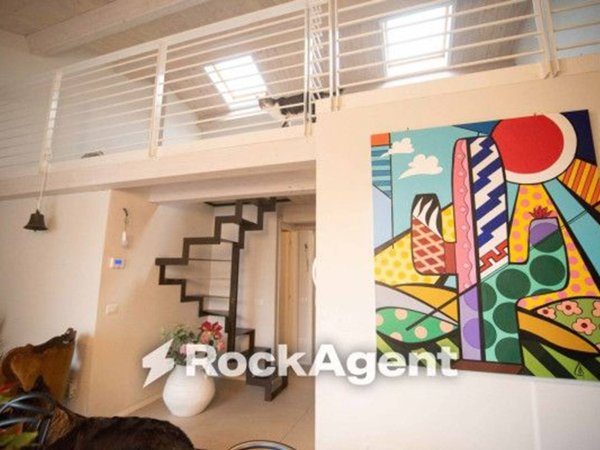 casa indipendente in vendita a Pesaro in zona Centro Città