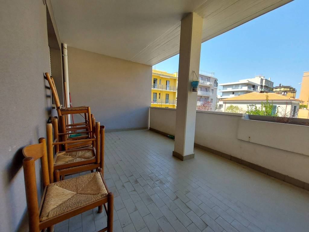 appartamento in vendita a Pesaro in zona Mare