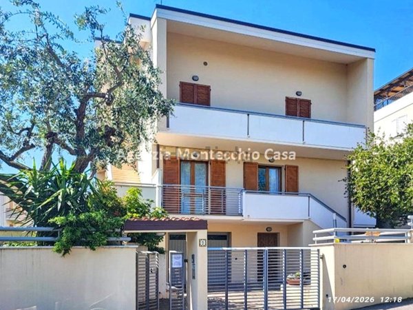 casa indipendente in vendita a Pesaro in zona Borgo Santa Maria