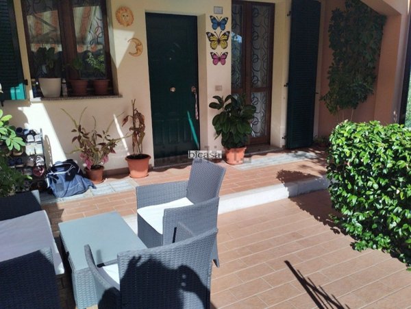 casa indipendente in vendita a Pesaro in zona Villa Betti
