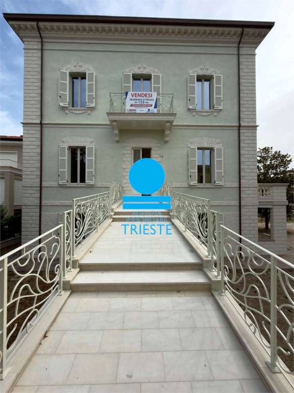 appartamento in vendita a Pesaro in zona Mare