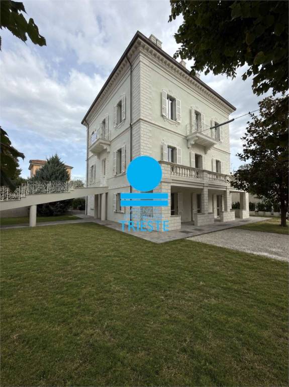 appartamento in vendita a Pesaro in zona Mare