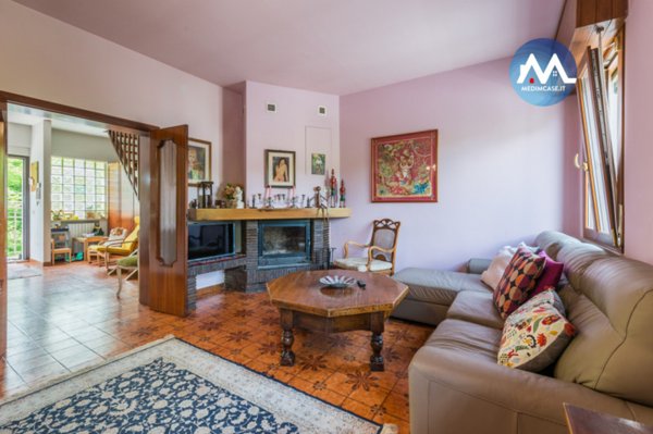 casa indipendente in vendita a Pesaro