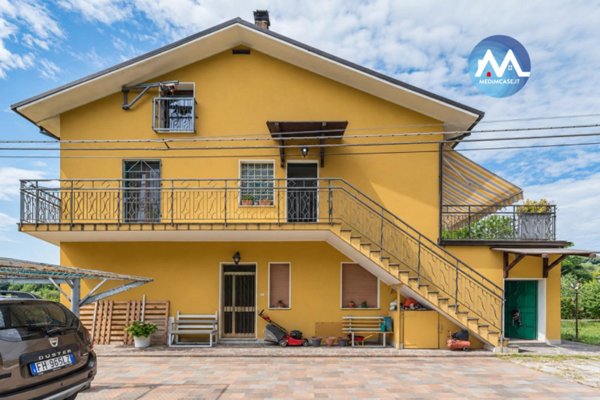 casa indipendente in vendita a Pesaro