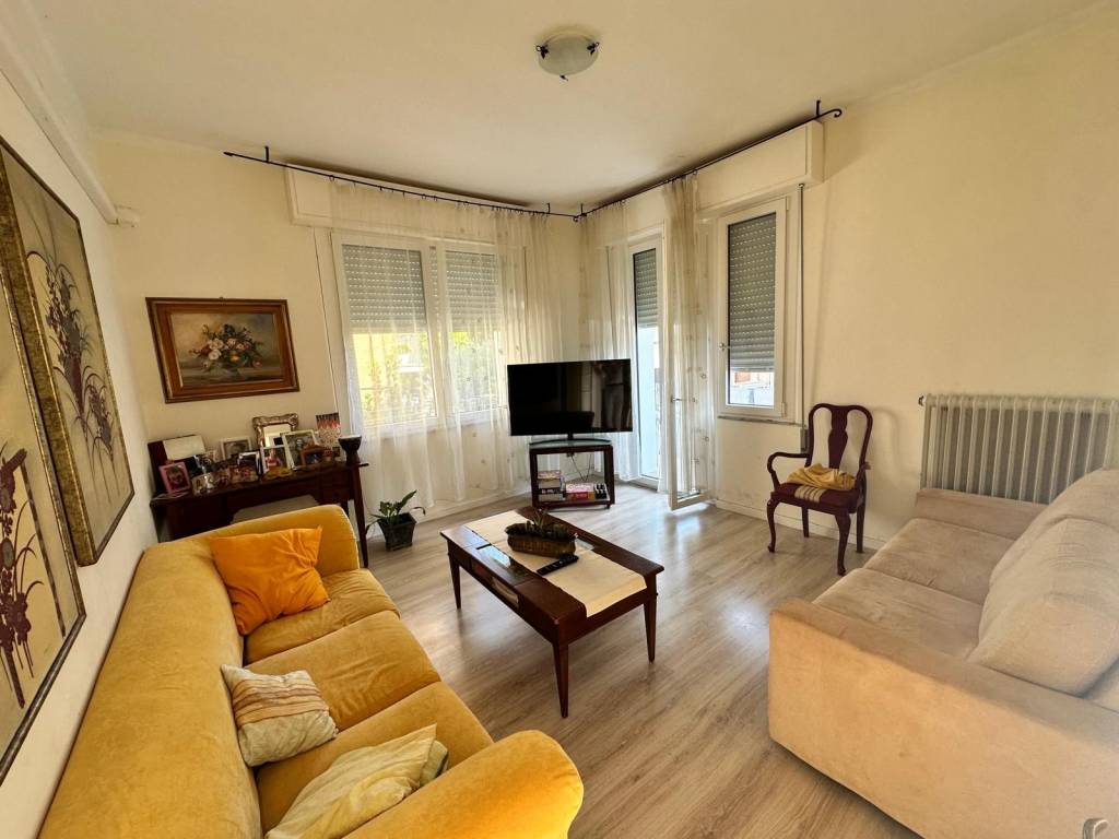 appartamento in vendita a Pesaro in zona Porto