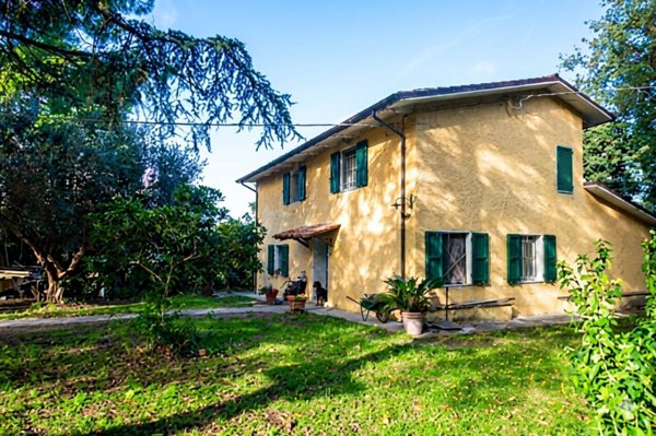 casa indipendente in vendita a Pesaro in zona Cattabrighe