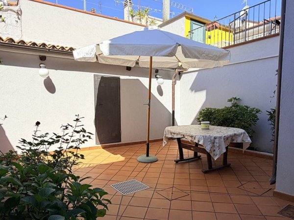 casa indipendente in vendita a Pesaro in zona Soria