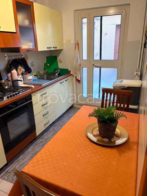 casa indipendente in vendita a Pesaro in zona Tresole