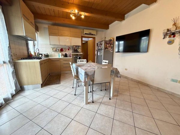 appartamento in vendita a Pesaro in zona Santa Veneranda