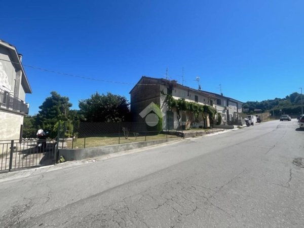 casale in vendita a Pesaro in zona Tresole