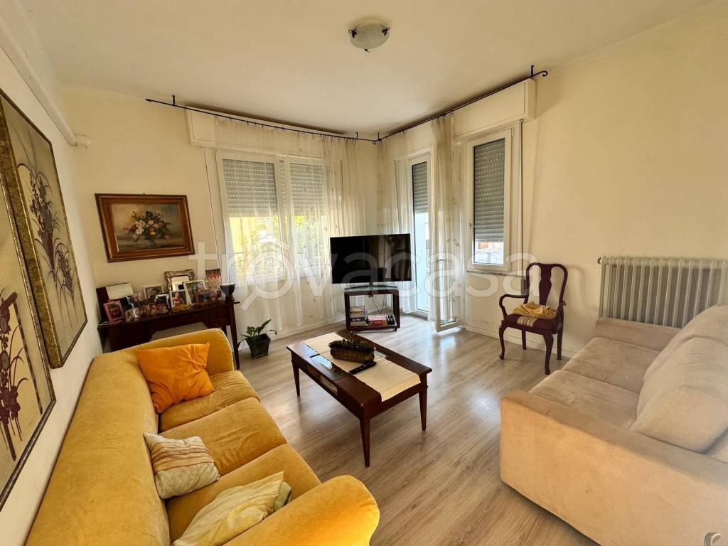 appartamento in vendita a Pesaro in zona Baia Flaminia