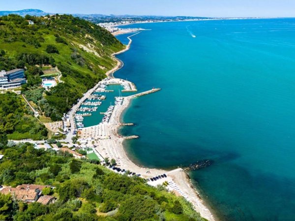 appartamento in vendita a Pesaro in zona San Bartolo