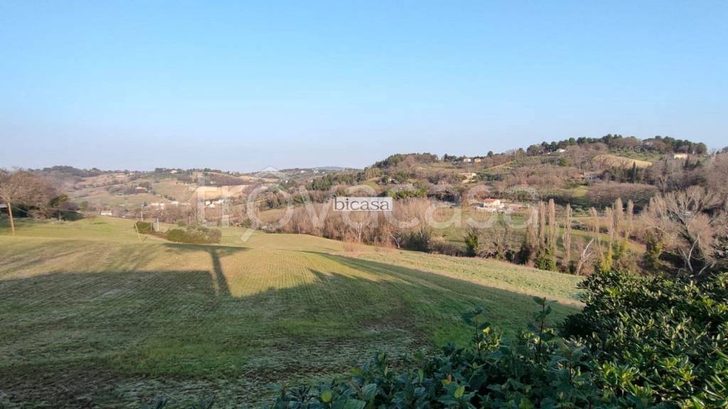 terreno agricolo in vendita a Pesaro