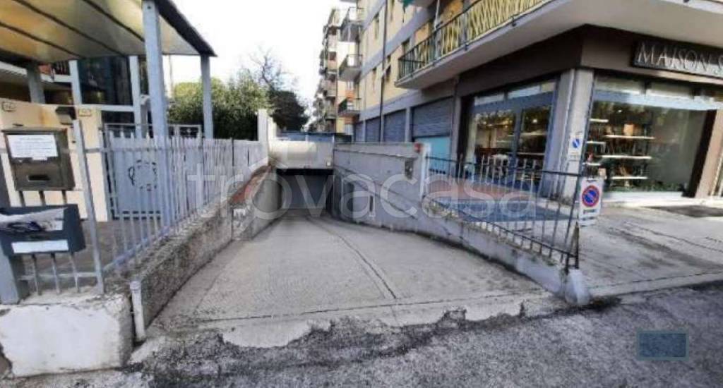 box auto in vendita a Pesaro in zona Pantano