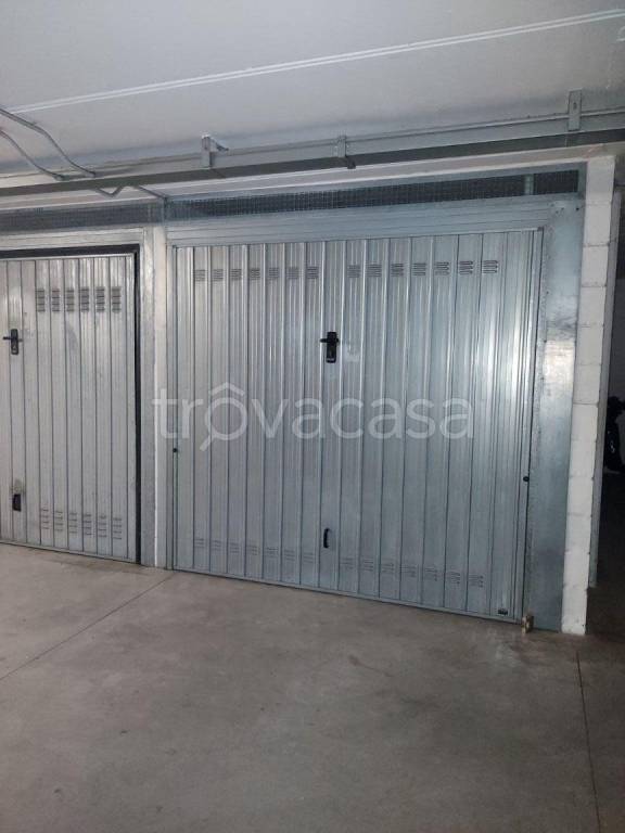 box auto in vendita a Pesaro in zona Santa Veneranda