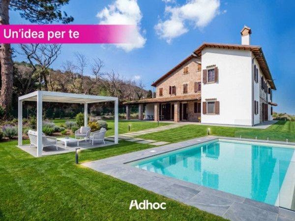 casa indipendente in vendita a Pesaro
