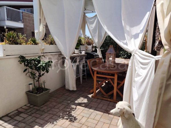 casa indipendente in vendita a Pesaro in zona Trebbiantico
