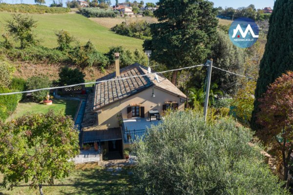 casa indipendente in vendita a Pesaro in zona Ghetto di Roncaglia