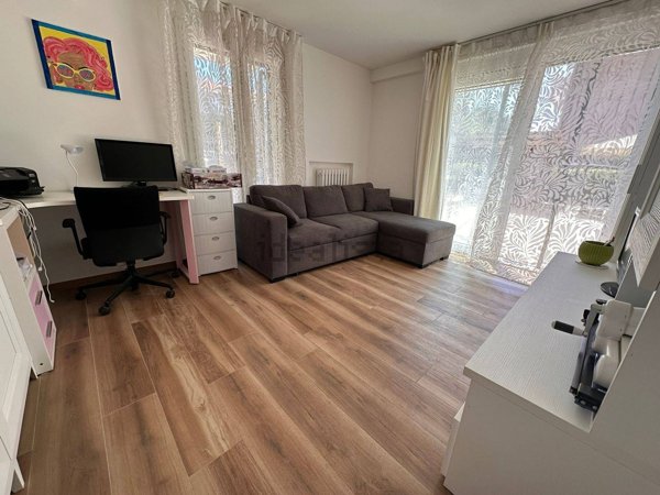 casa indipendente in vendita a Pesaro