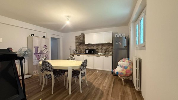 casa indipendente in vendita a Pesaro