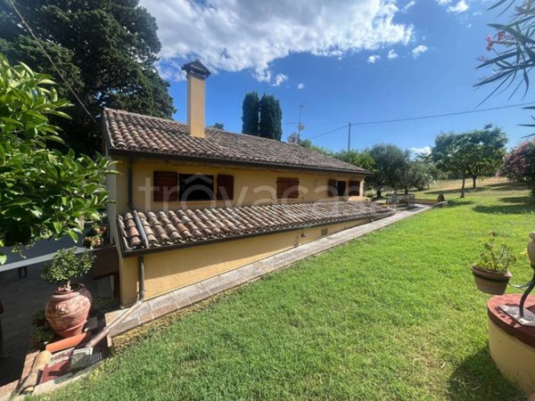 casa indipendente in vendita a Pesaro in zona San Bartolo