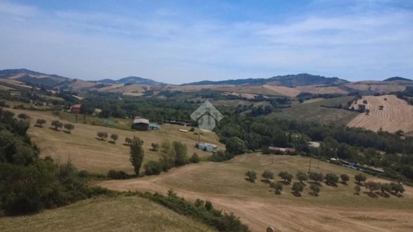 casale in vendita a Pesaro