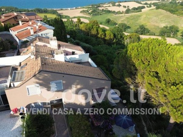 casa indipendente in vendita a Pesaro in zona Trebbiantico