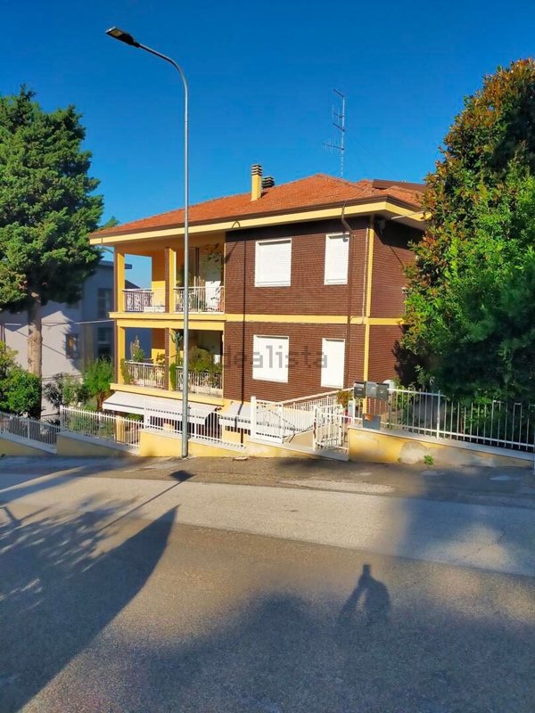 appartamento in vendita a Pesaro in zona Cattabrighe