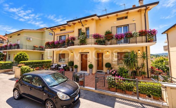 appartamento in vendita a Pesaro in zona Cattabrighe
