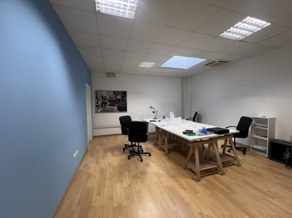ufficio in vendita a Pesaro in zona Cattabrighe