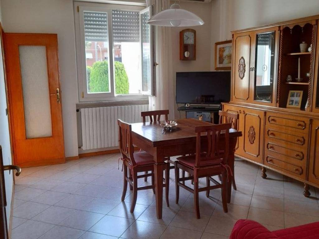 casa indipendente in vendita a Pesaro in zona Loreto