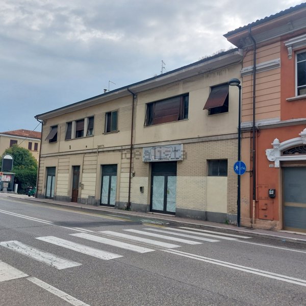 appartamento in vendita a Pesaro in zona Fabbrecce