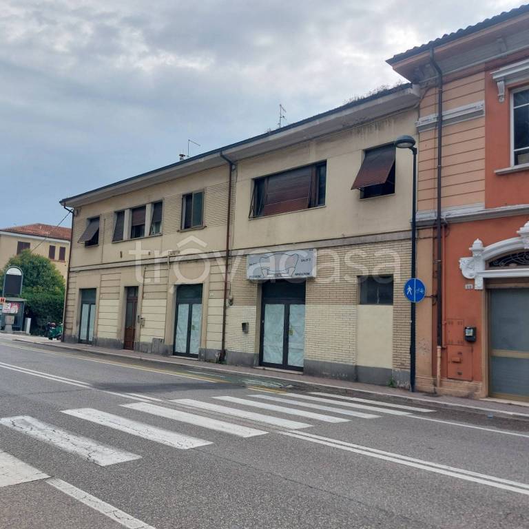 appartamento in vendita a Pesaro in zona Fabbrecce