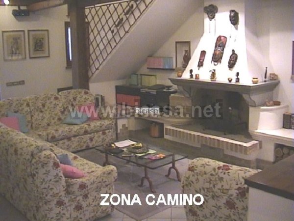 casa indipendente in vendita a Pesaro