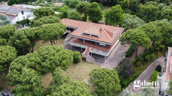 casa indipendente in vendita a Pesaro in zona Ghetto