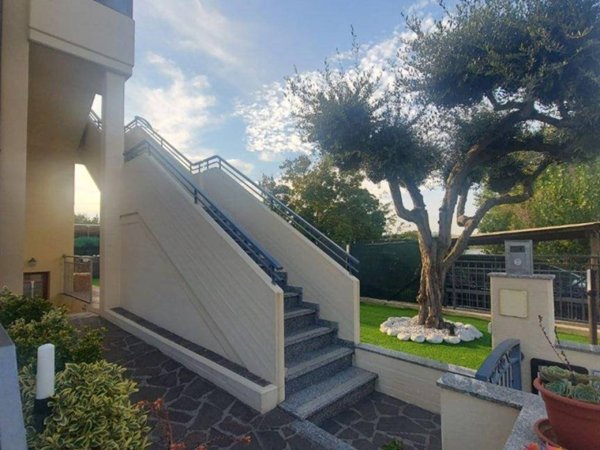 casa indipendente in vendita a Pesaro in zona Villa Ceccolini