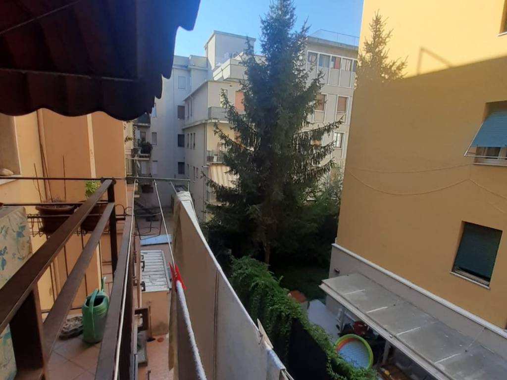 appartamento in vendita a Pesaro in zona Mare