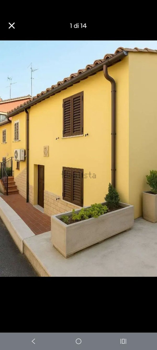 casa indipendente in vendita a Pesaro in zona Cattabrighe